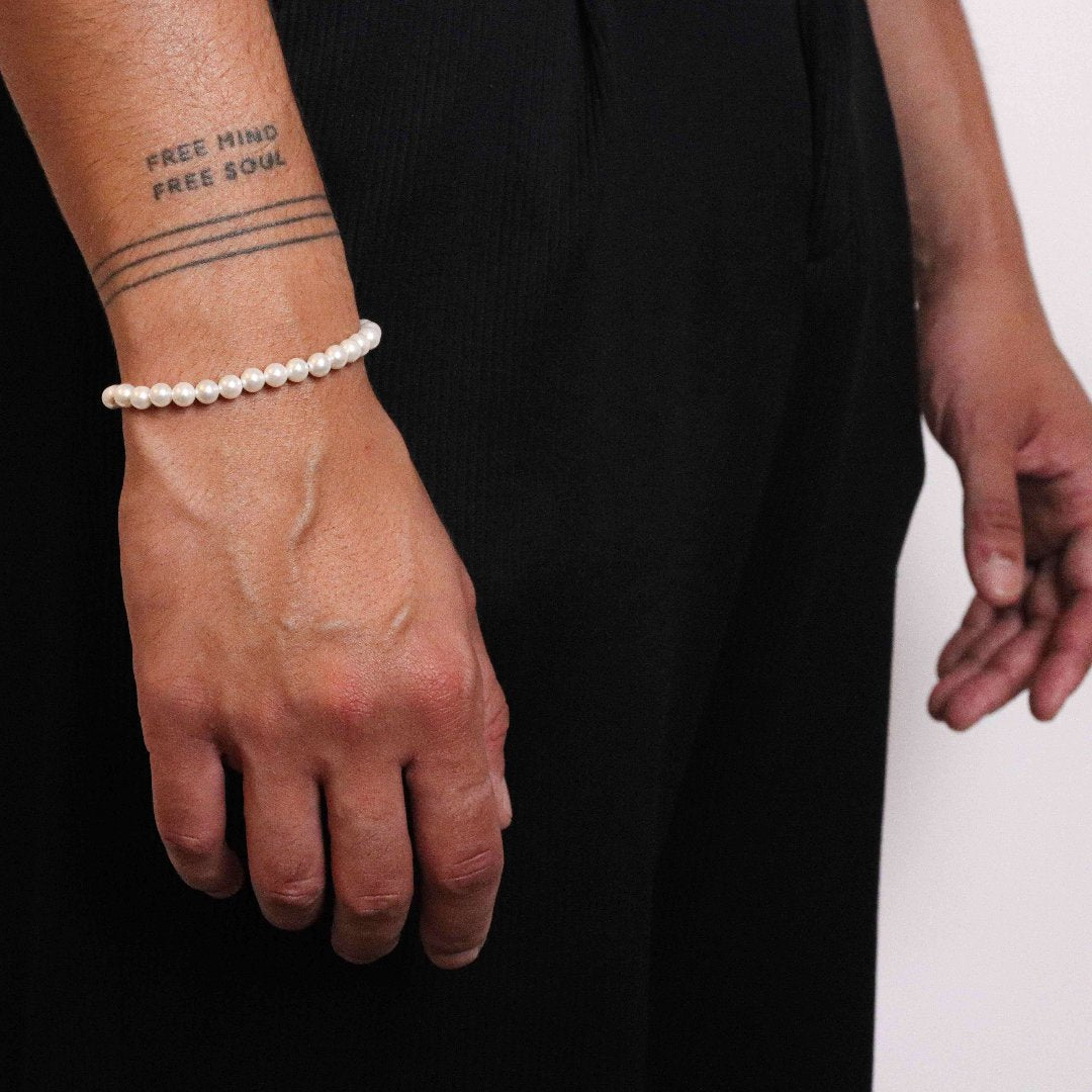 Pearl 925 silver bracelet angle view - summer jewellery men women Portugal | Wild Youth
