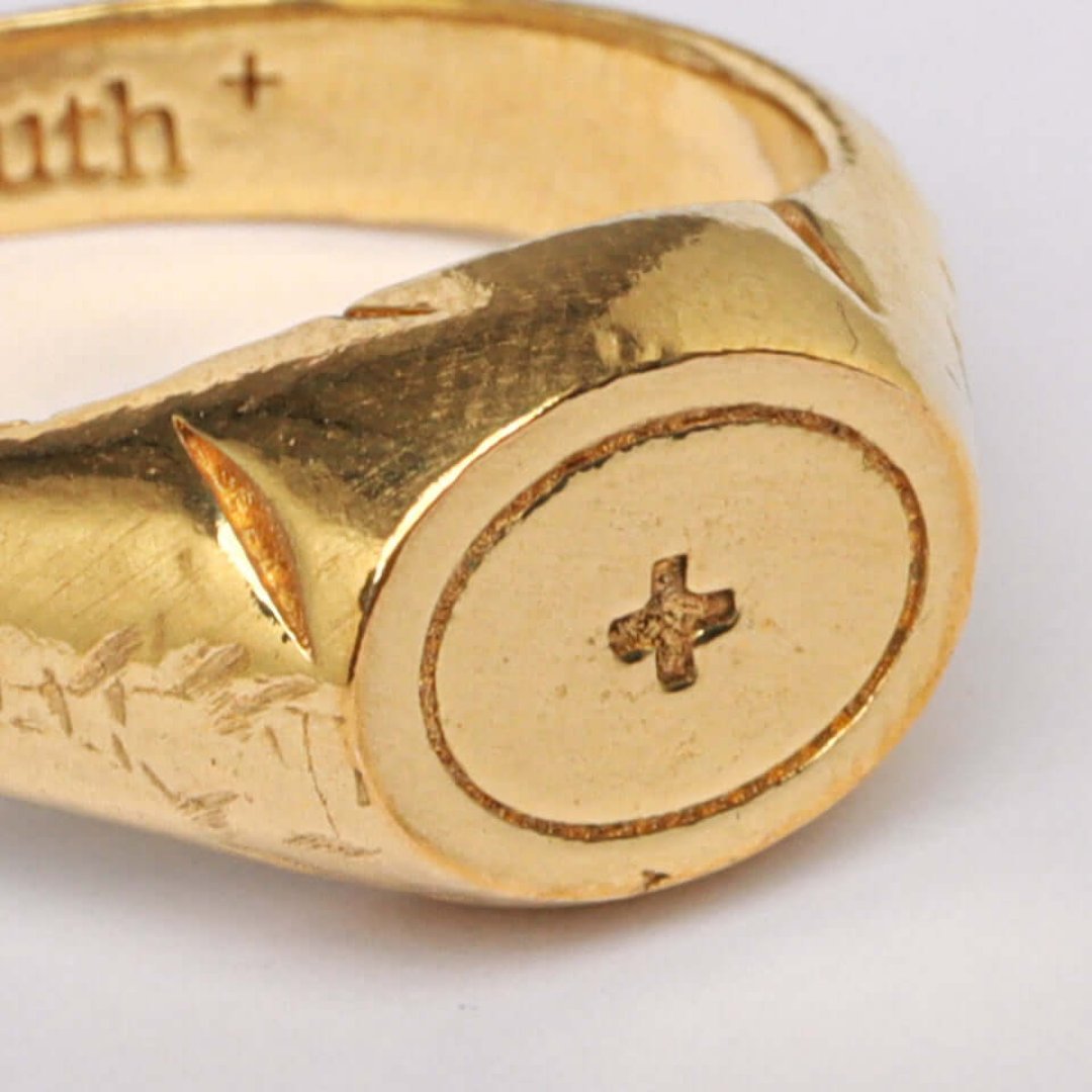 Positivity gold plus ring detail - hammered finish handcrafted Portugal | Wild Youth