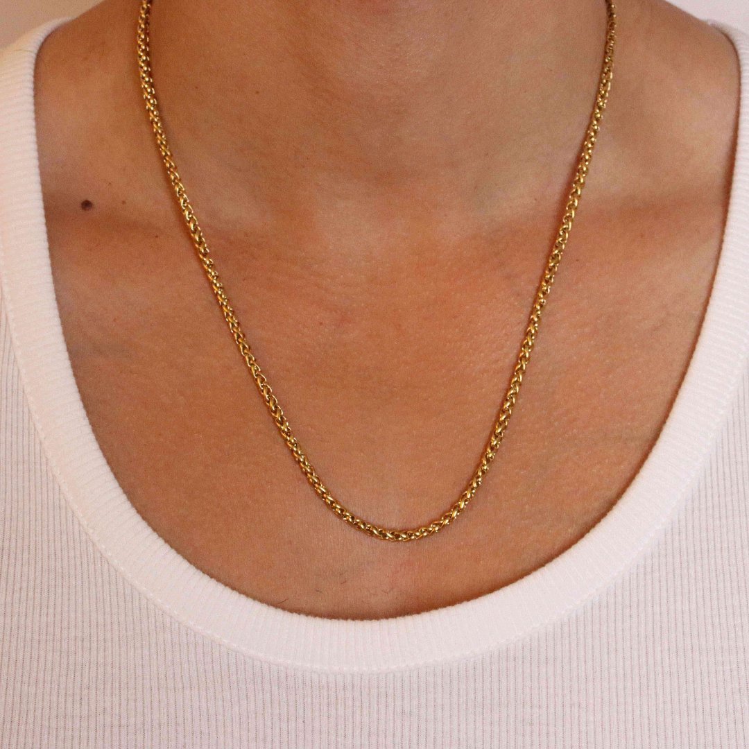 Purpose 19k gold necklace flat lay - layering jewellery Wild Youth Portugal | Wild Youth