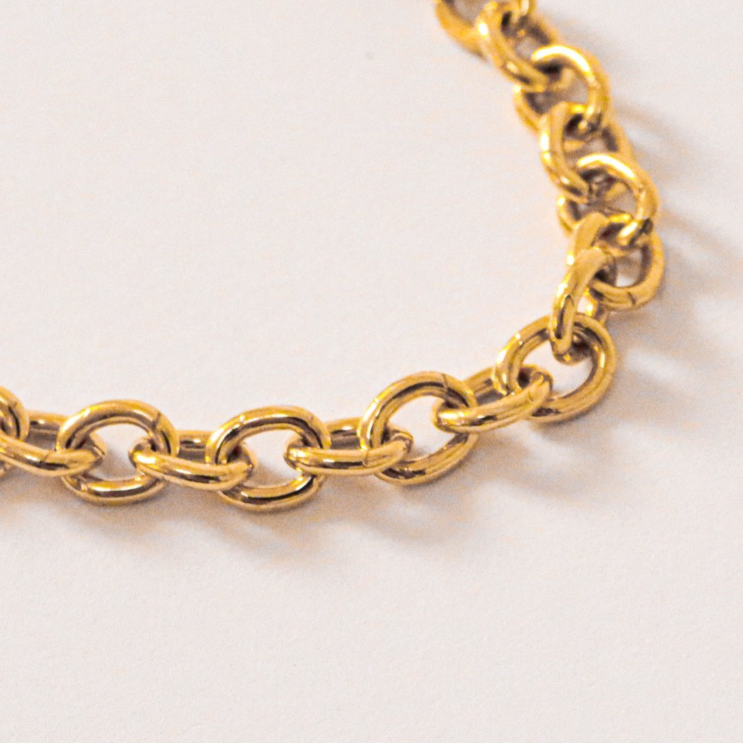 Flash gold bracelet detail - round link chain handcrafted Portugal Wild Youth | Wild Youth