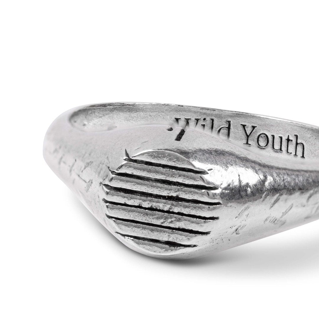 Simplicity 925 sterling silver ring lifestyle - minimalist jewellery Portugal | Wild Youth