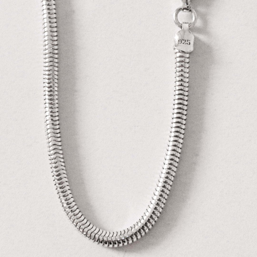 Unity 925 sterling silver bracelet lifestyle - minimalist jewellery Portugal | Wild Youth
