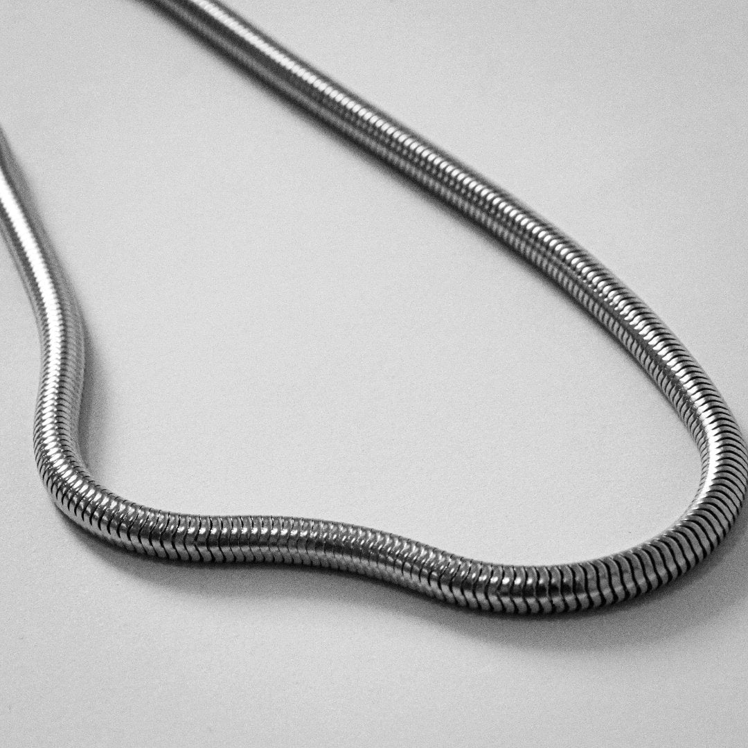 Unity silver necklace worn close-up - 925 sterling silver snake chain men women | Wild Youth